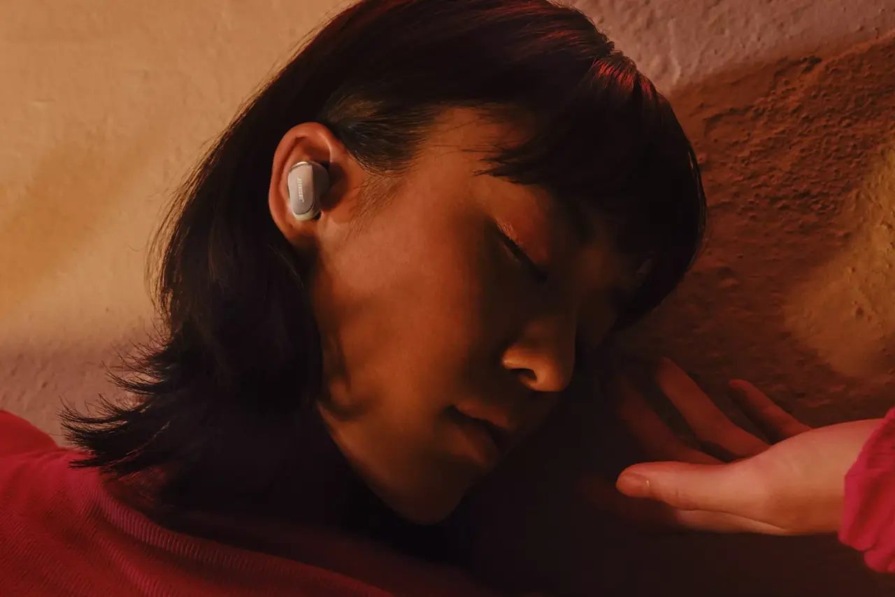 stories - So sánh tai nghe không dây và có dây - Bose QuietComfort Ultra Earbuds