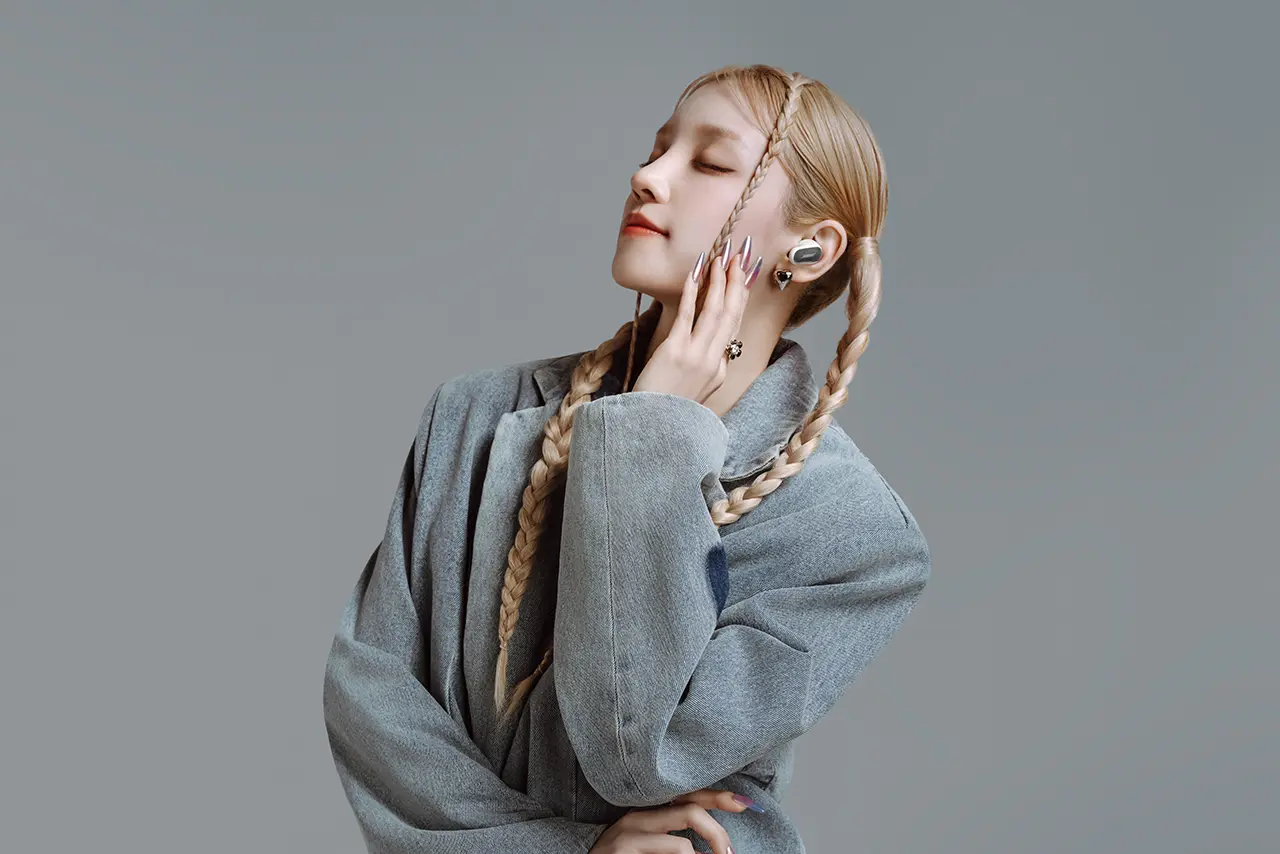 product - Tai nghe chống ồn Bose QuietComfort Earbuds 2, Trắng Khói / White Smoke x Song Yuqi
