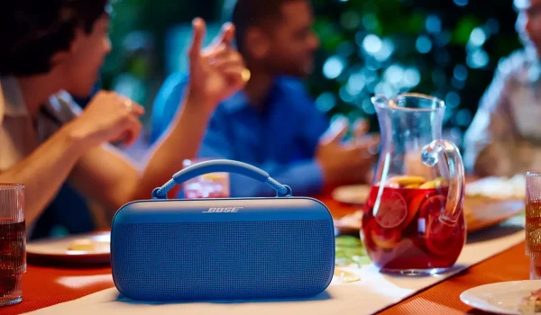 stories - phân biệt loa Wifi và loa Bluetooth - Bose SoundLink Max